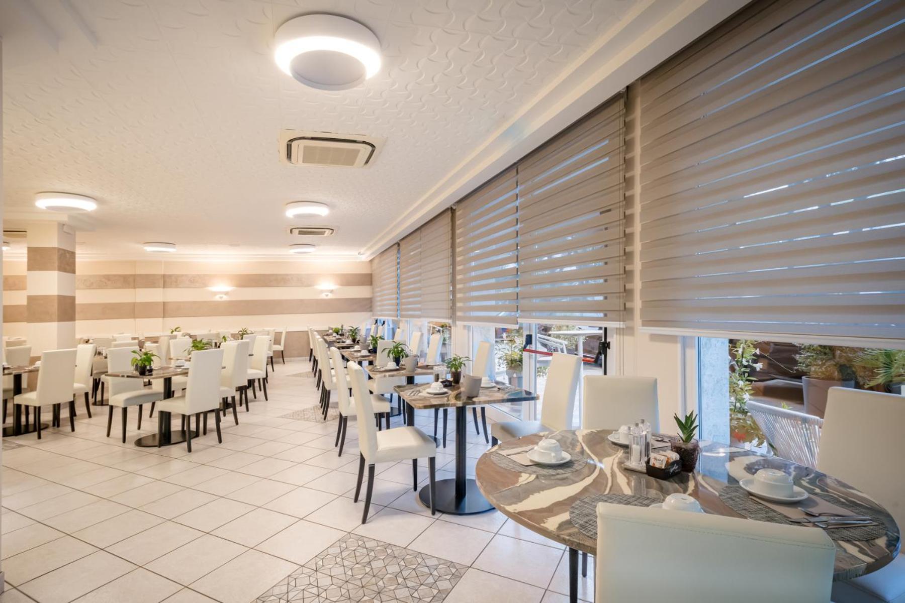 Hotel All'Orologio 3 Stelle Superior Caorle Exterior foto